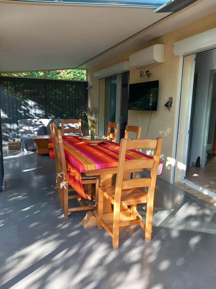 Conservatory with large table